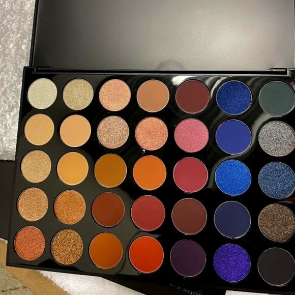 Morphe Other - Morphe 35V Stunning Vibes Artistry Palette
